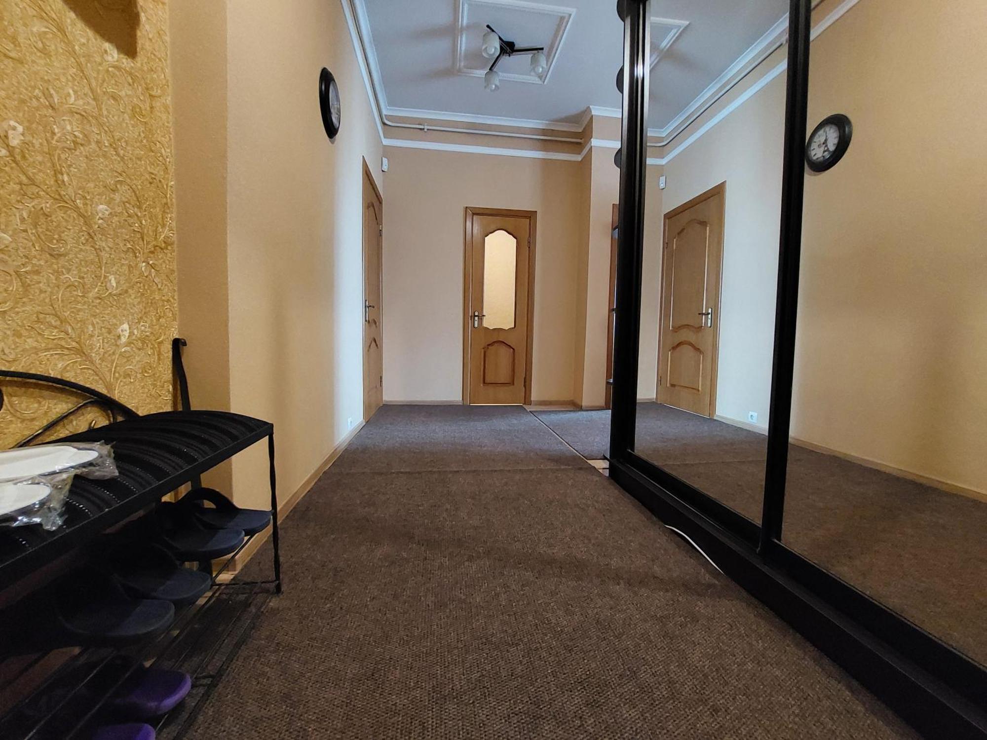 Двокімнатні апартаменти у самому центрі Луцк Экстерьер фото